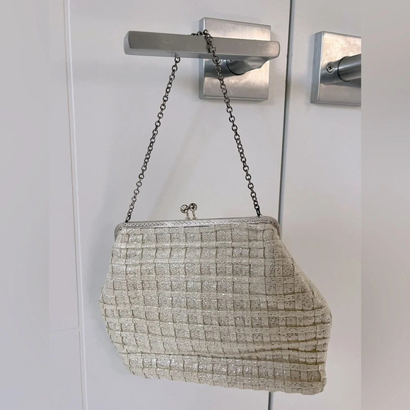 CFR/ Made in England/ Kiss snap closure/ Beige with gold thread/ Evening bag - Picture 3 of 14